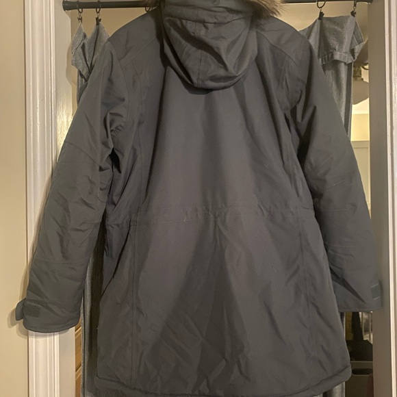 Fjallraven Nuuk Jacket NWT Size L - Picture 2 of 4